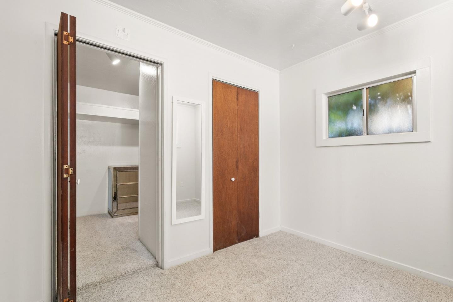 516 AVE