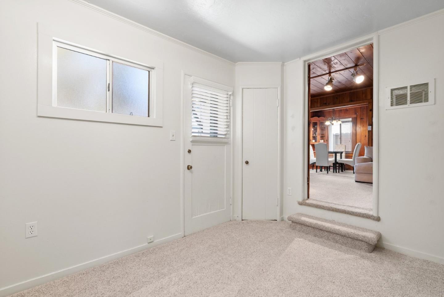 516 AVE