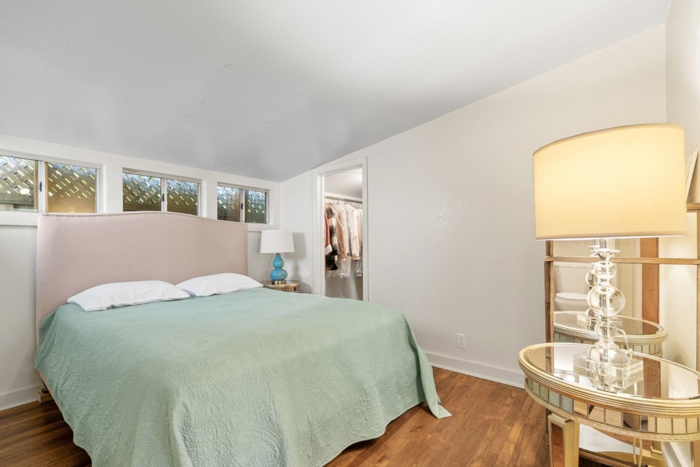 516 AVE