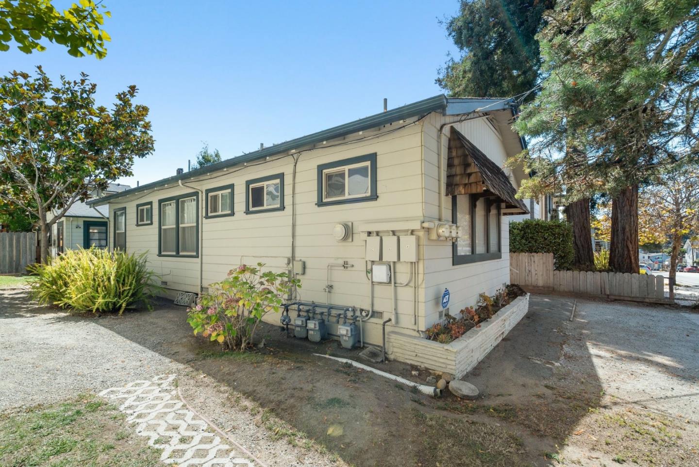 516 AVE