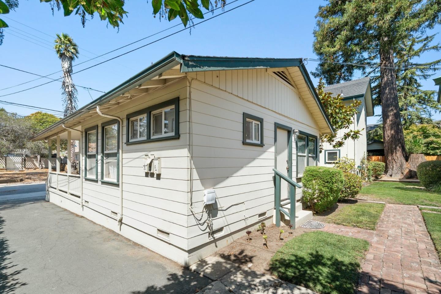 516 AVE