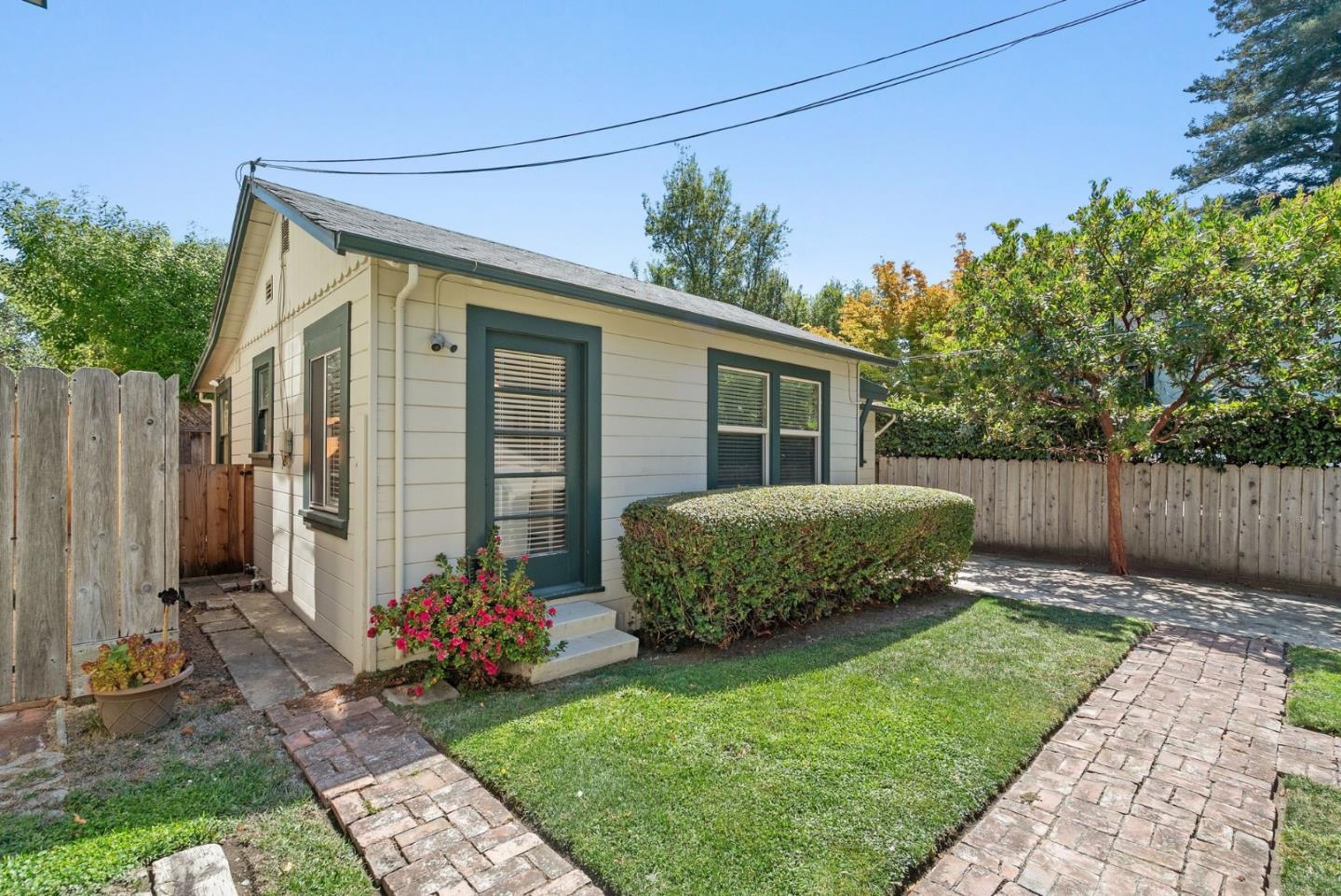 516 AVE