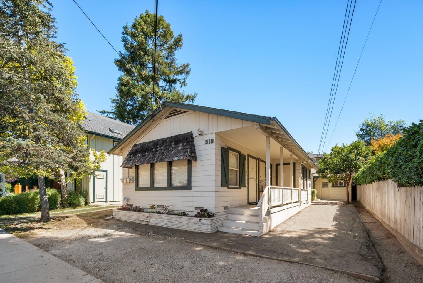 516 AVE