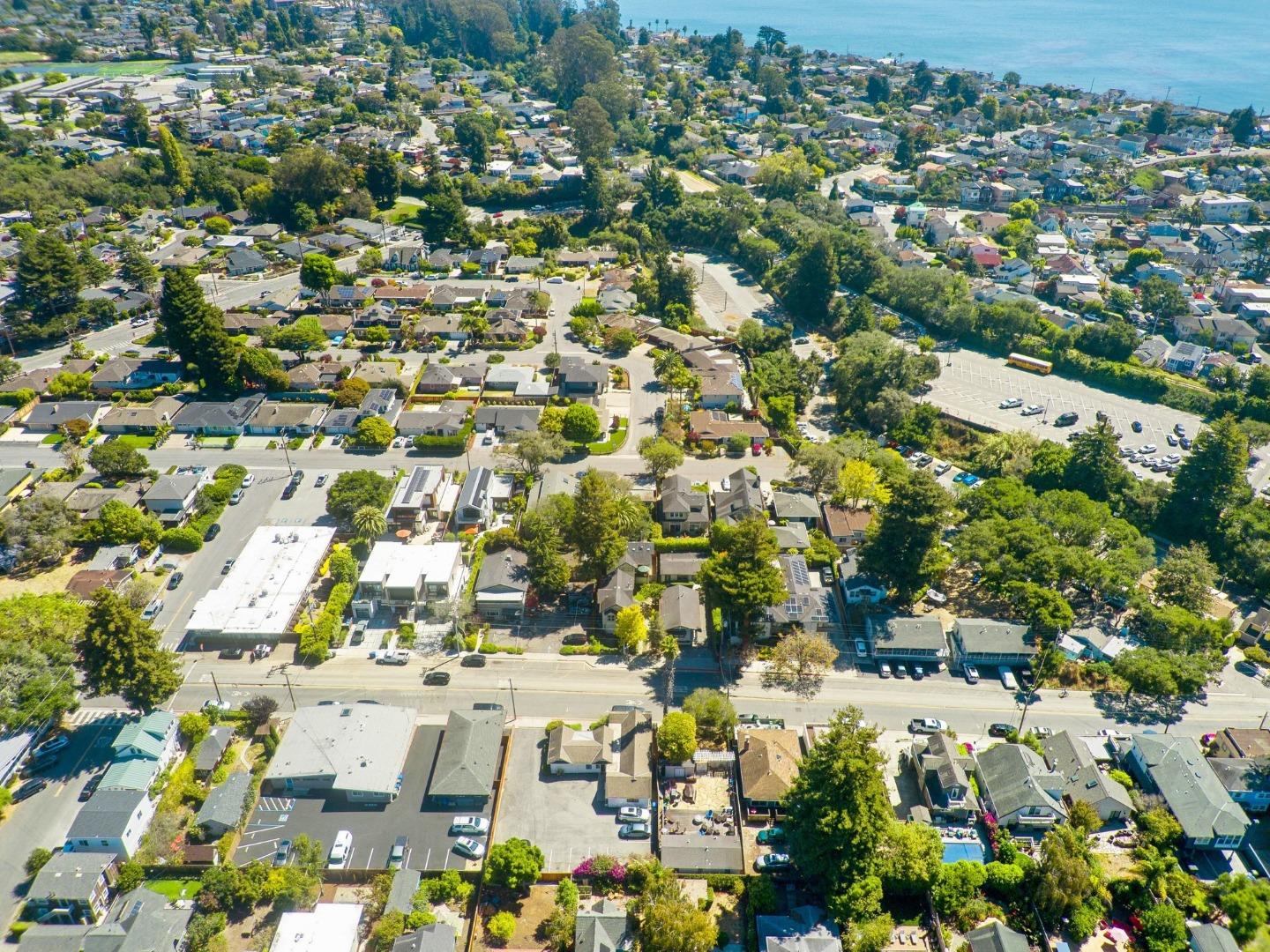 518 AVE