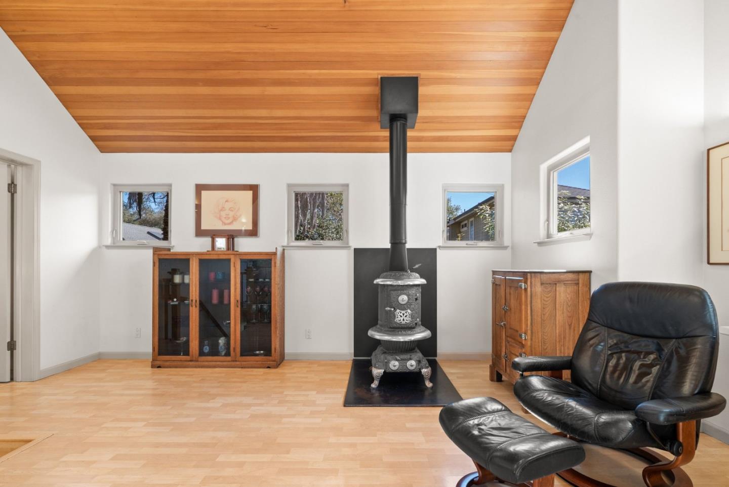 518 AVE