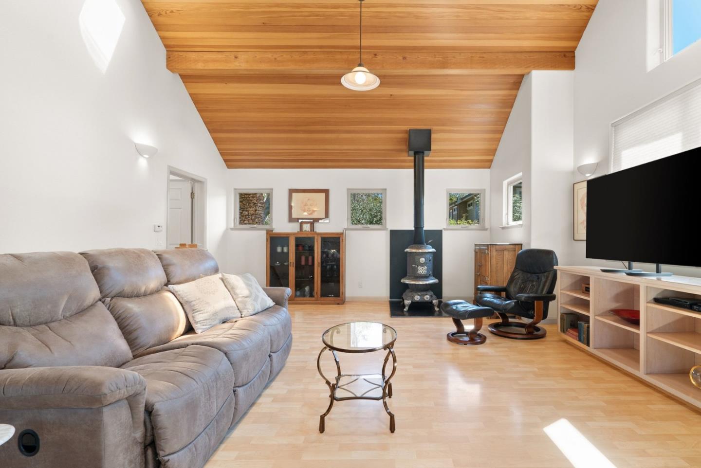 518 AVE
