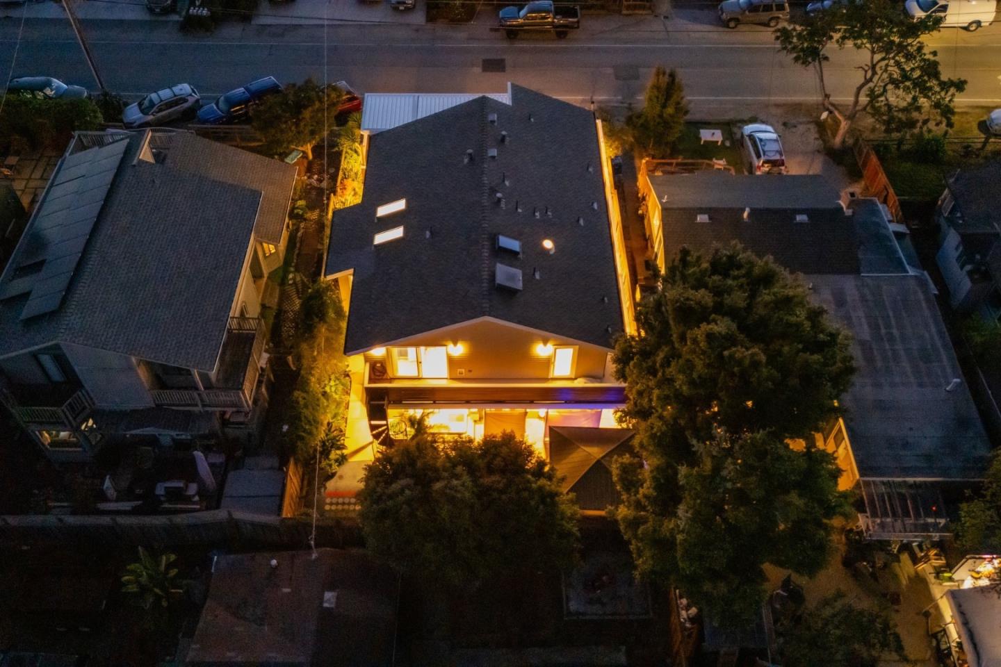 562 36th AVE