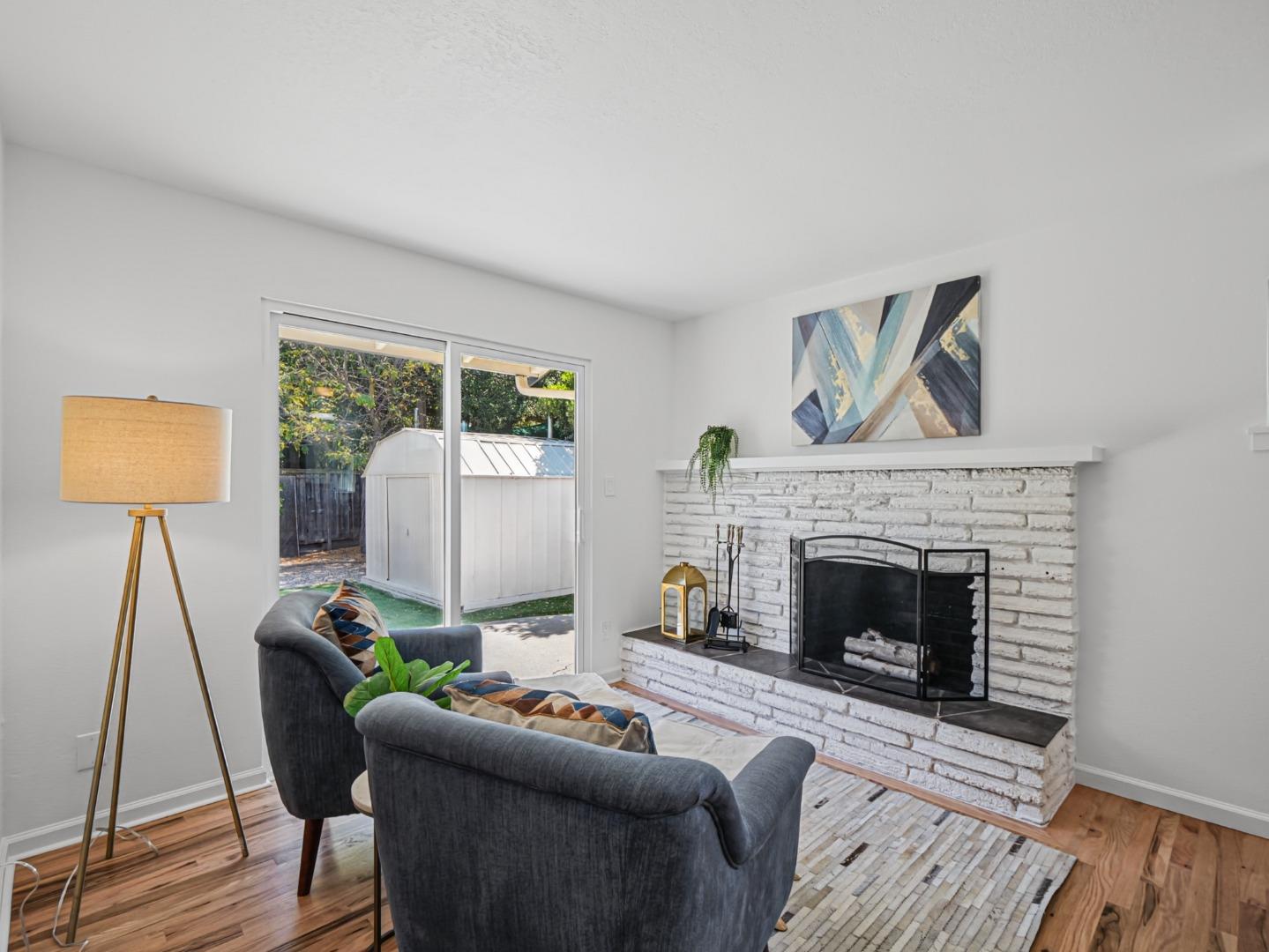 4868 Kingston WAY