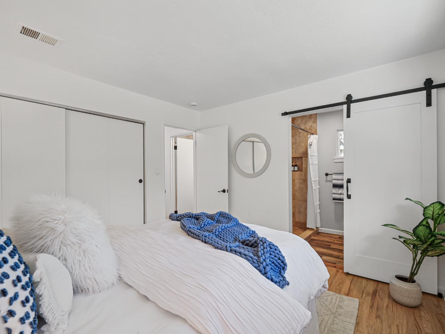 4868 Kingston WAY