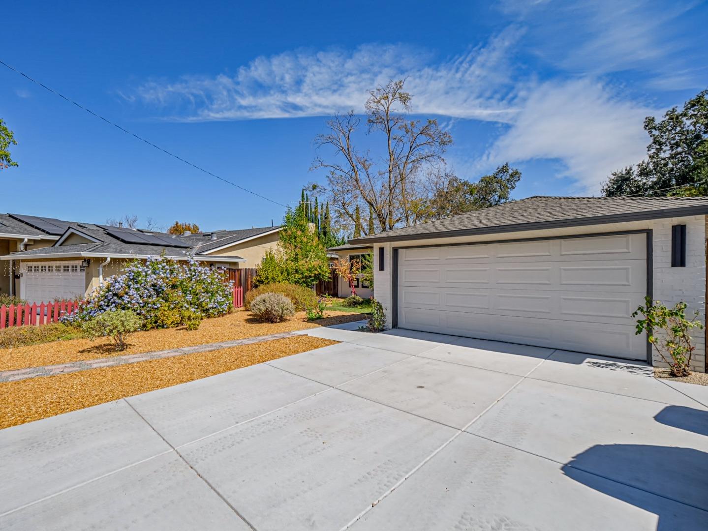 4868 Kingston WAY