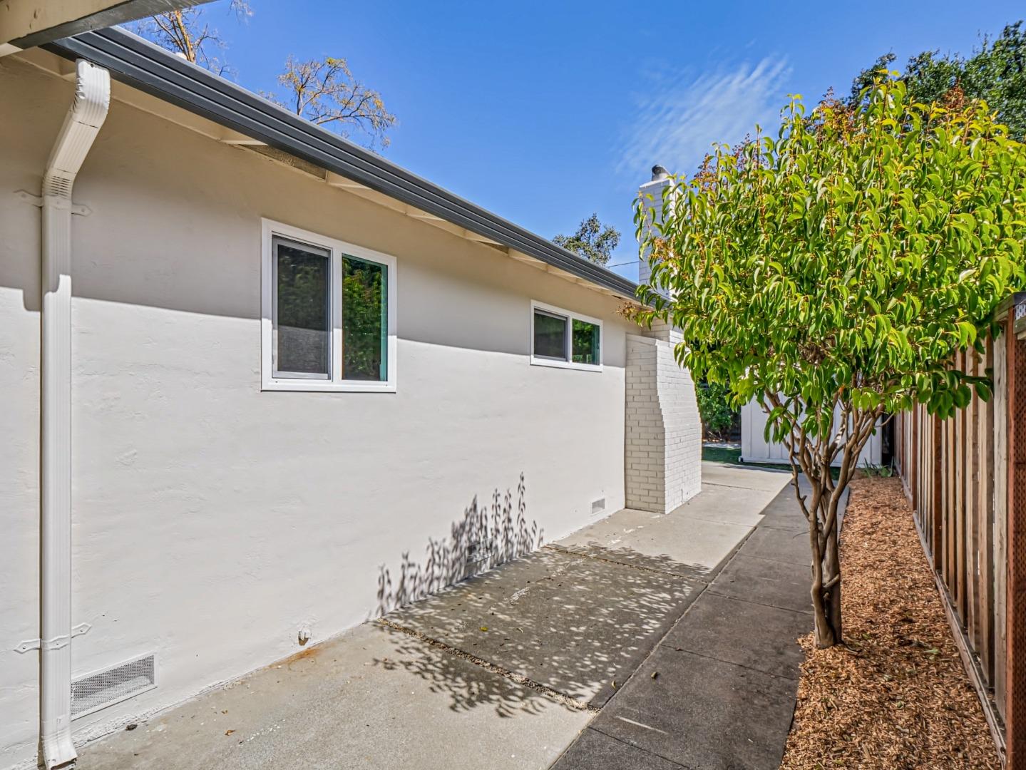 4868 Kingston WAY