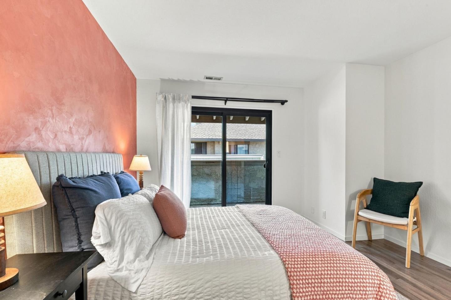2907 Crocker