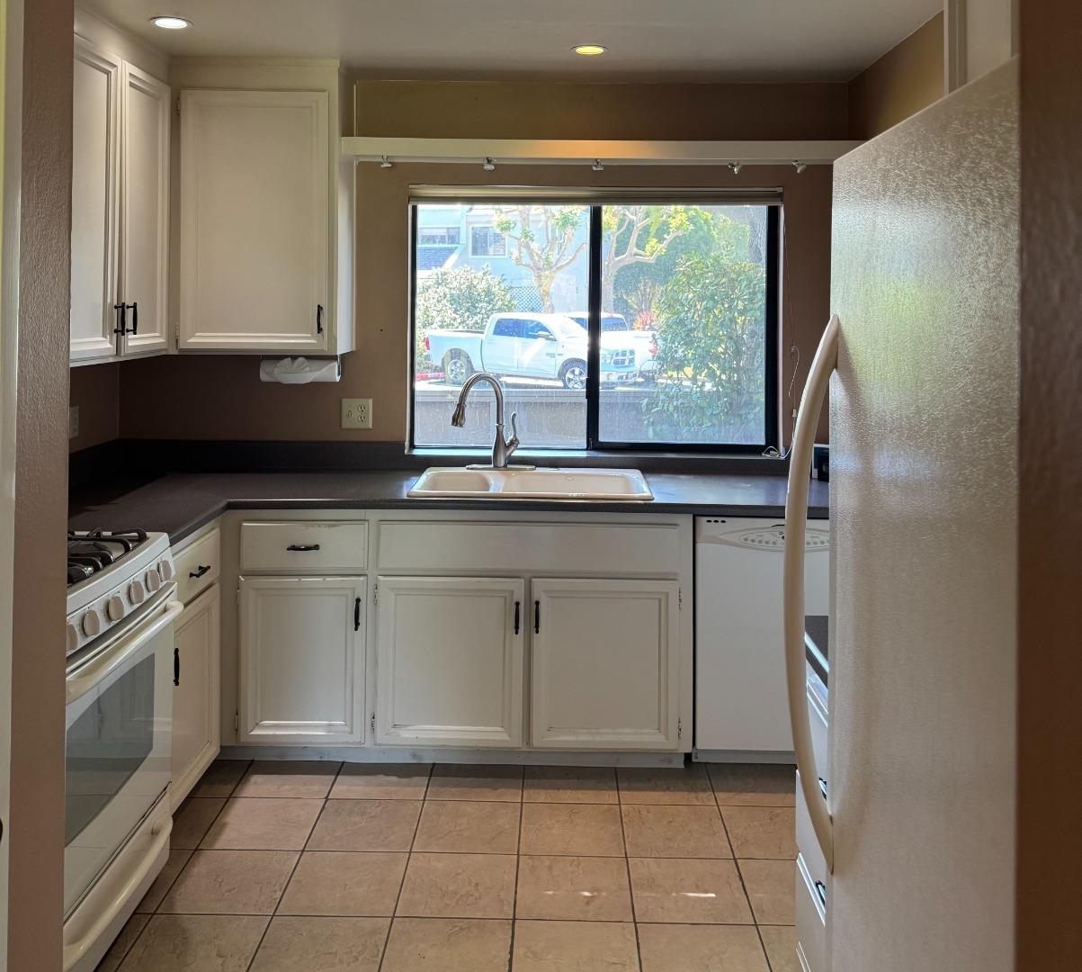 3850 Rio RD 47