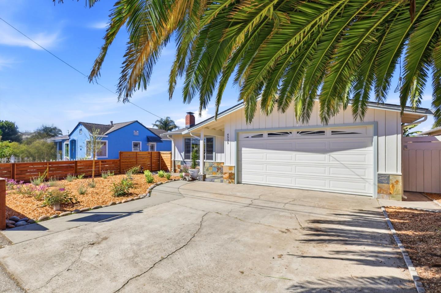 4535 Portola DR