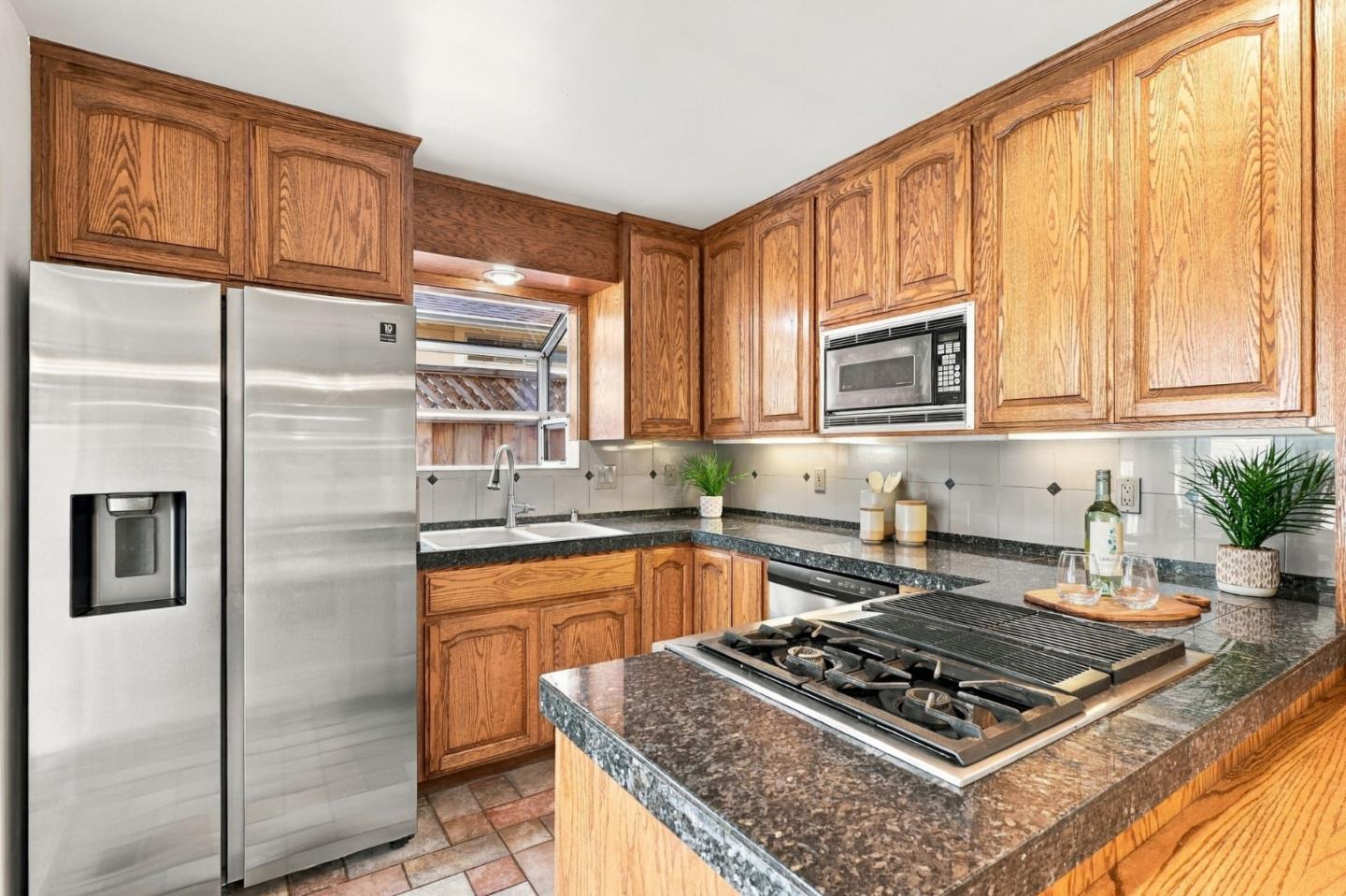 4535 Portola DR
