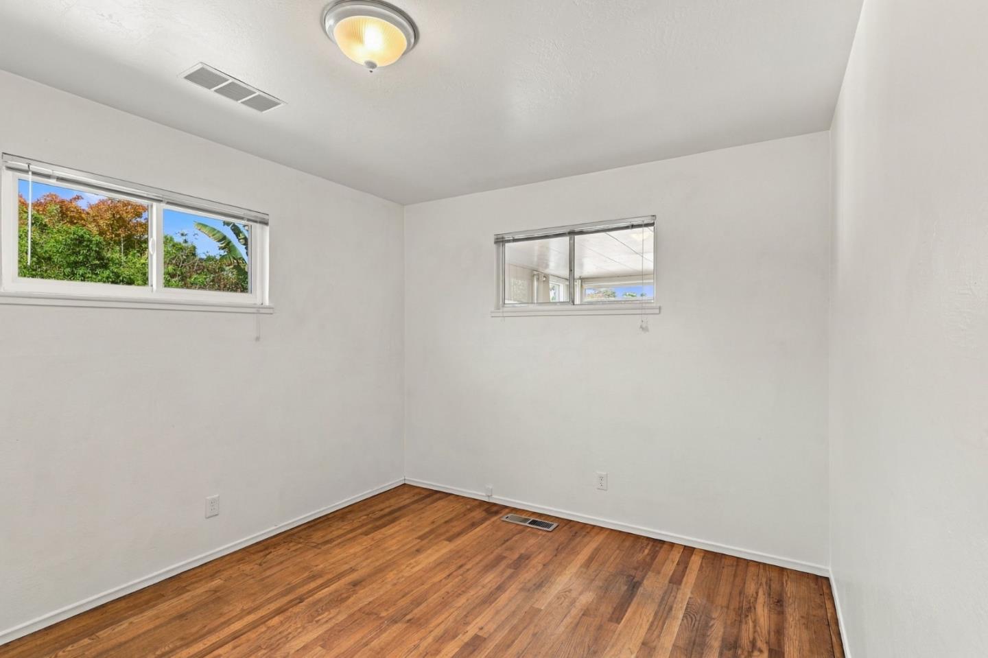 4535 Portola DR