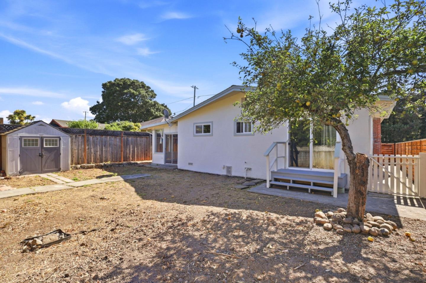 4535 Portola DR