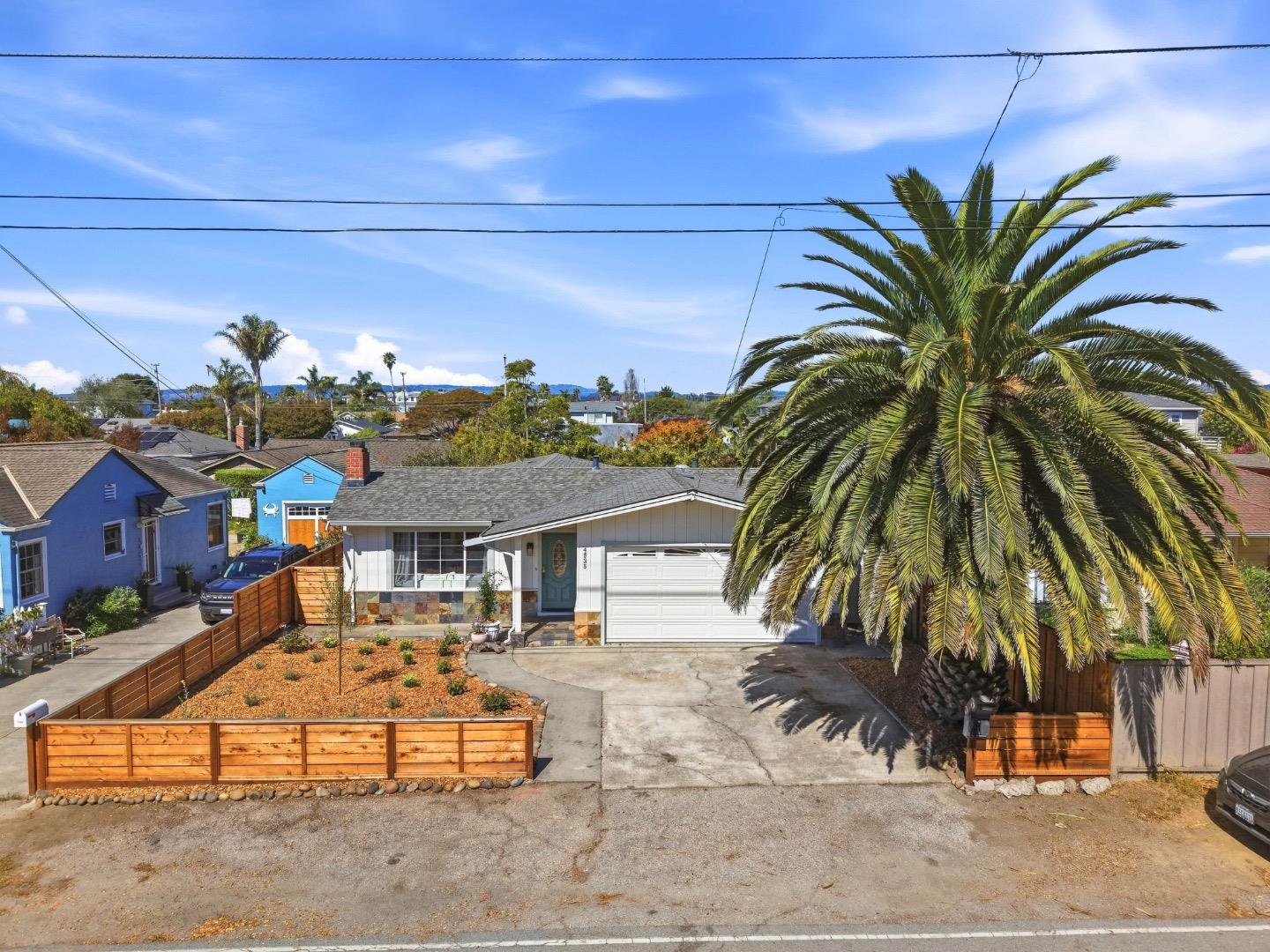 4535 Portola DR