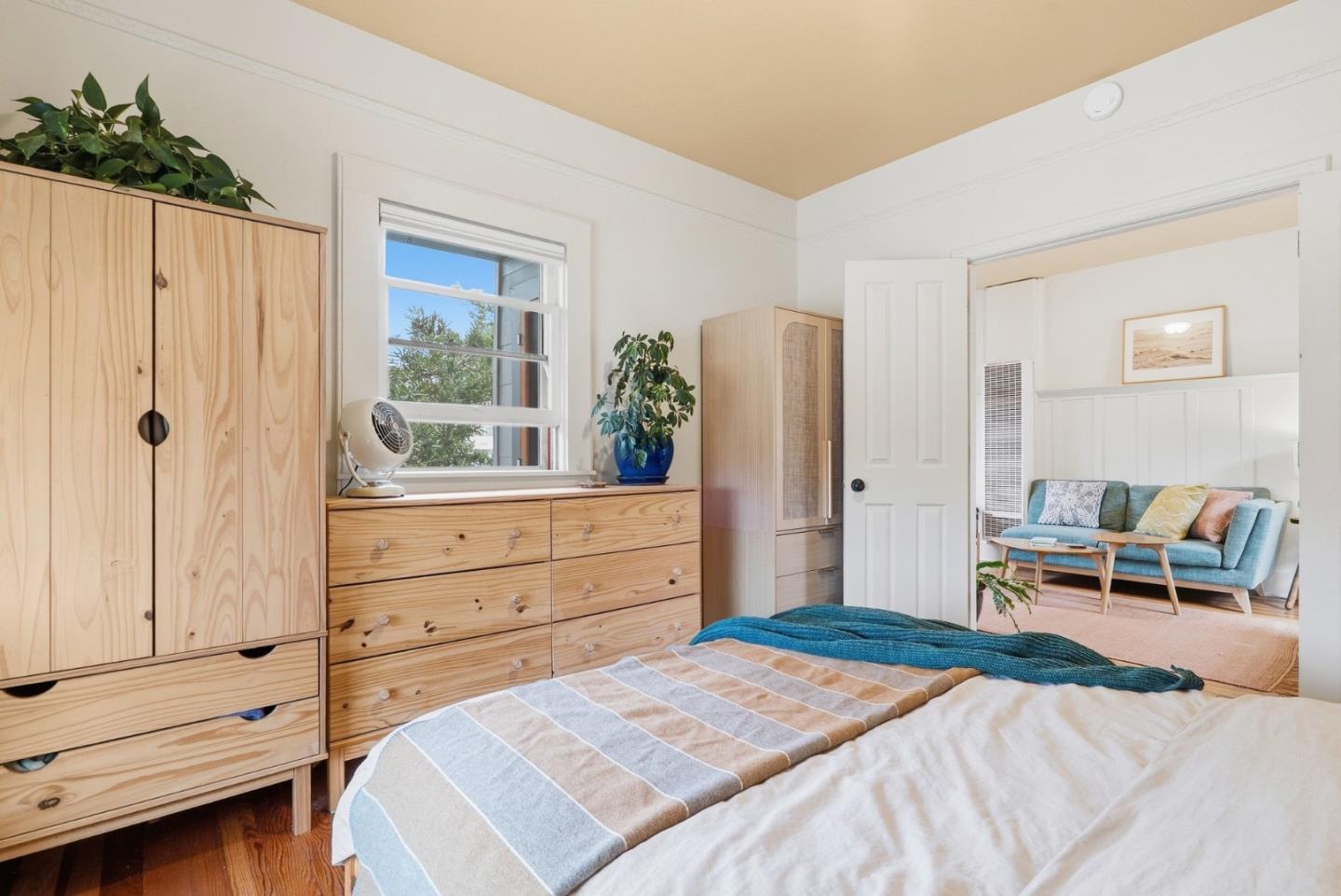 212 Cedar ST