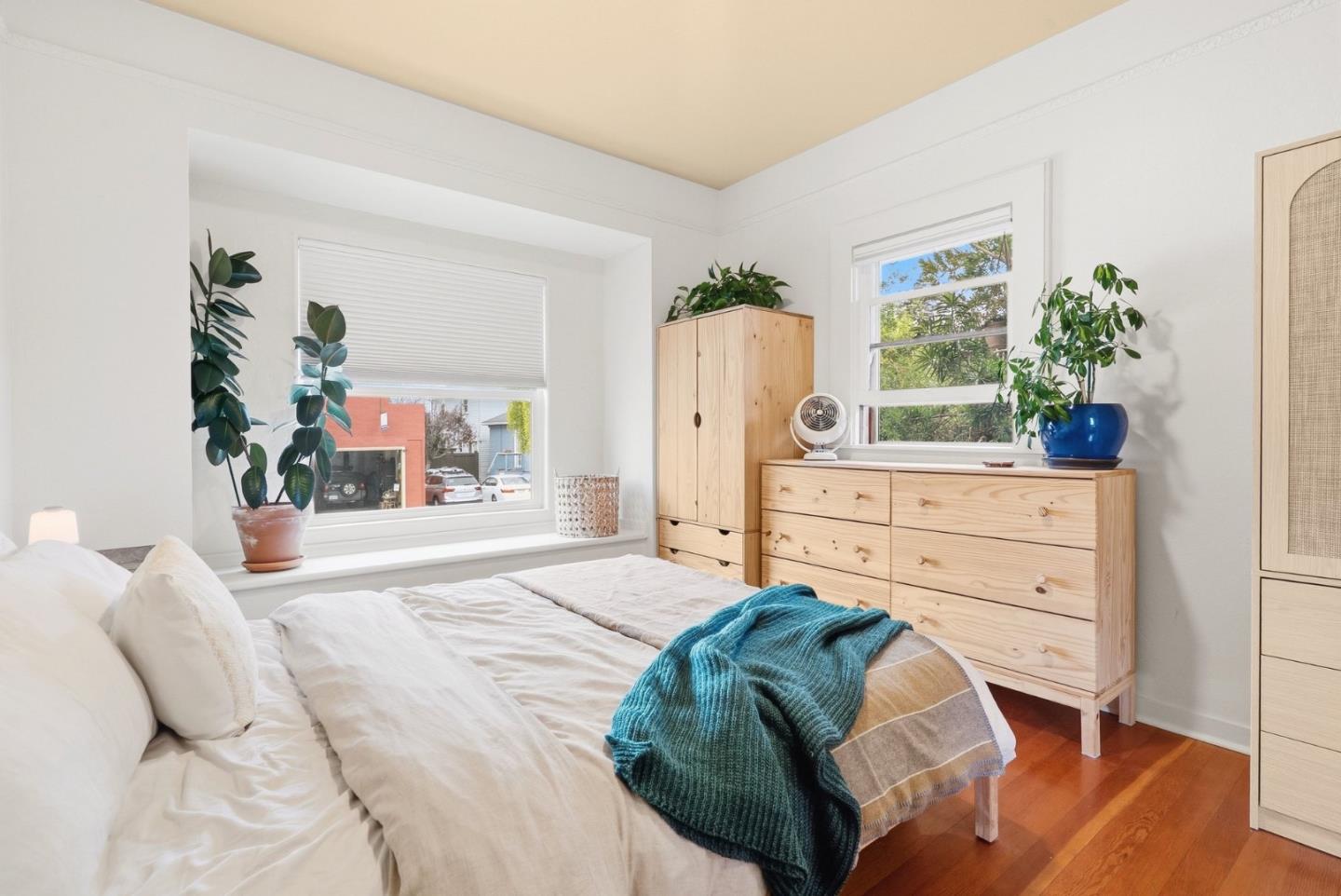 212 Cedar ST