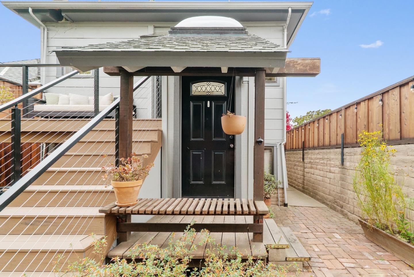 212 Cedar ST