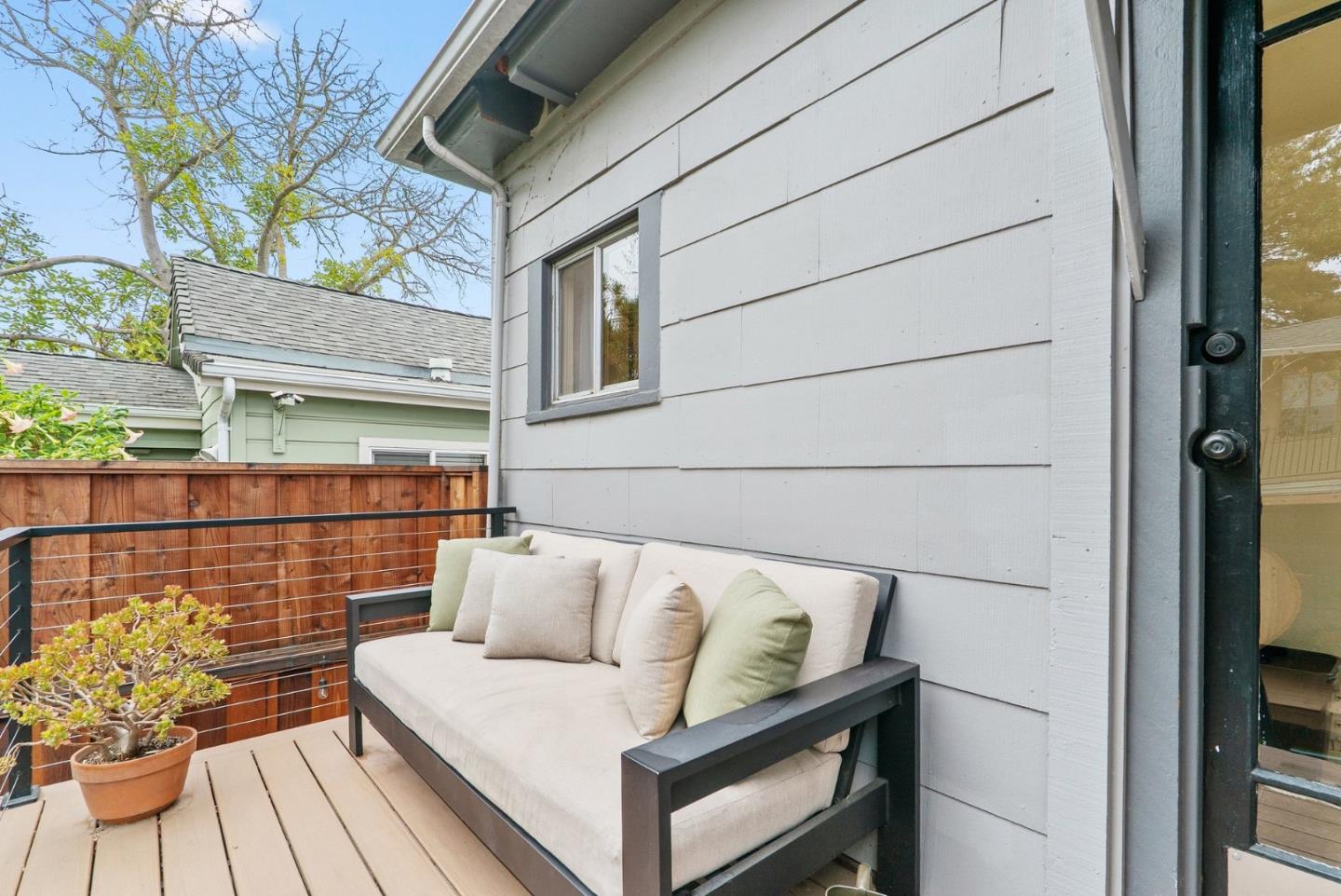212 Cedar ST