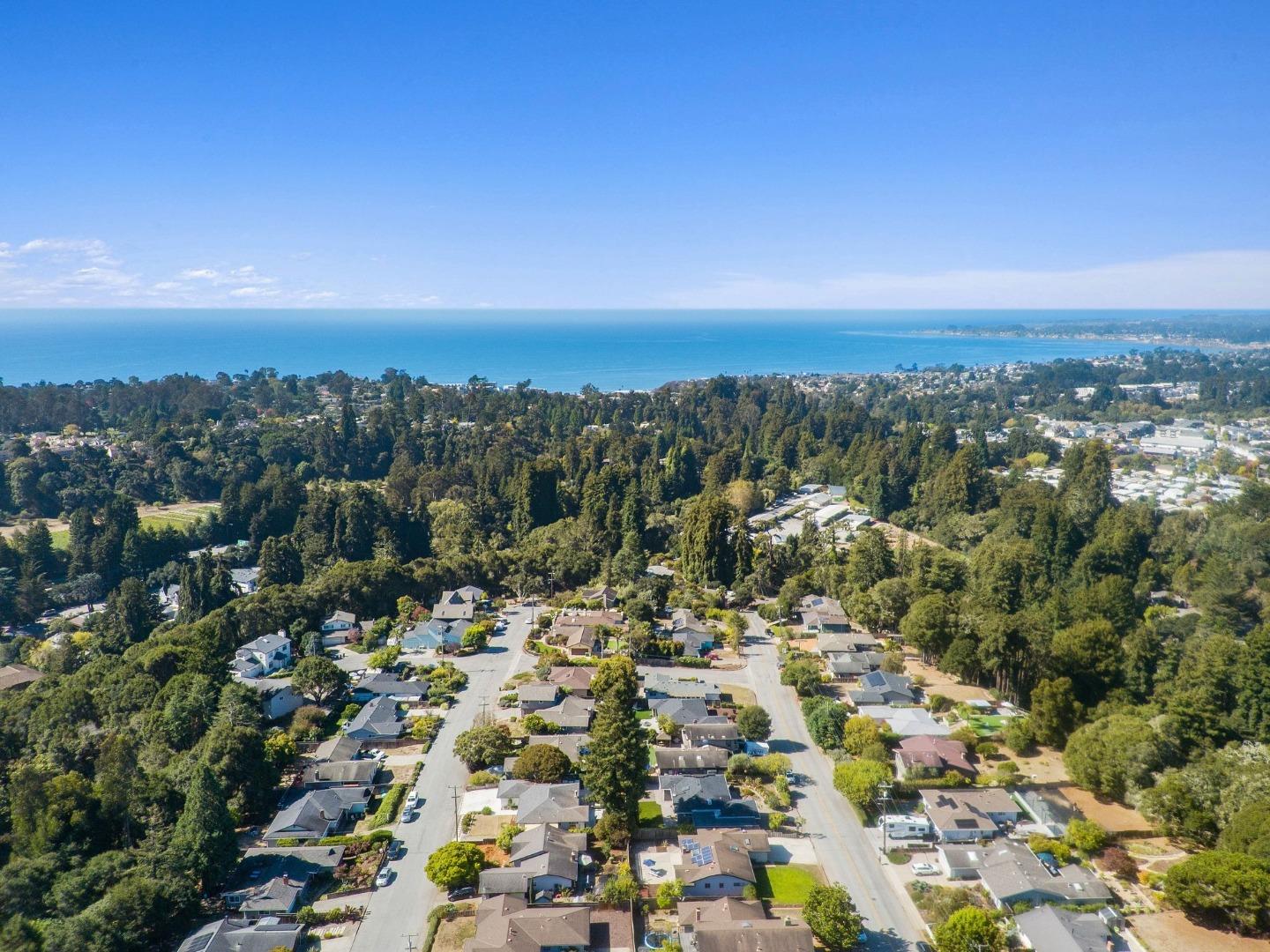218 Siesta DR