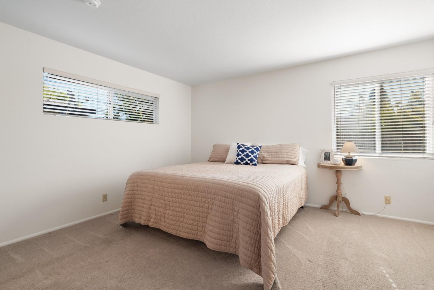218 Siesta DR