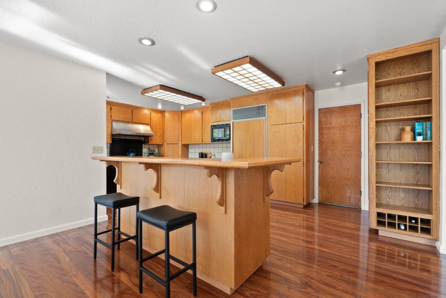 218 Siesta DR