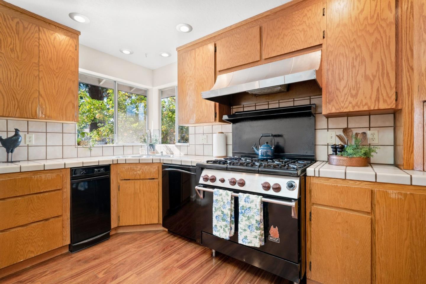 218 Siesta DR