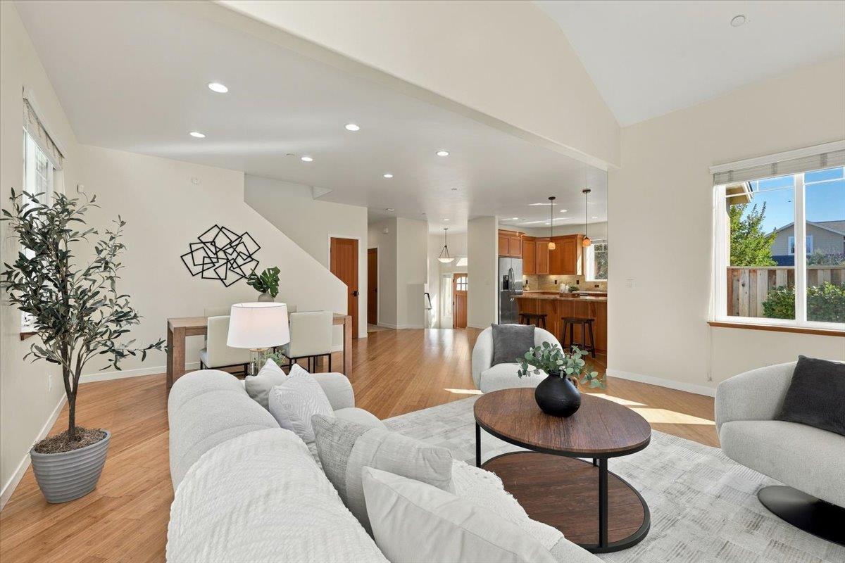 4585 Dawn LN