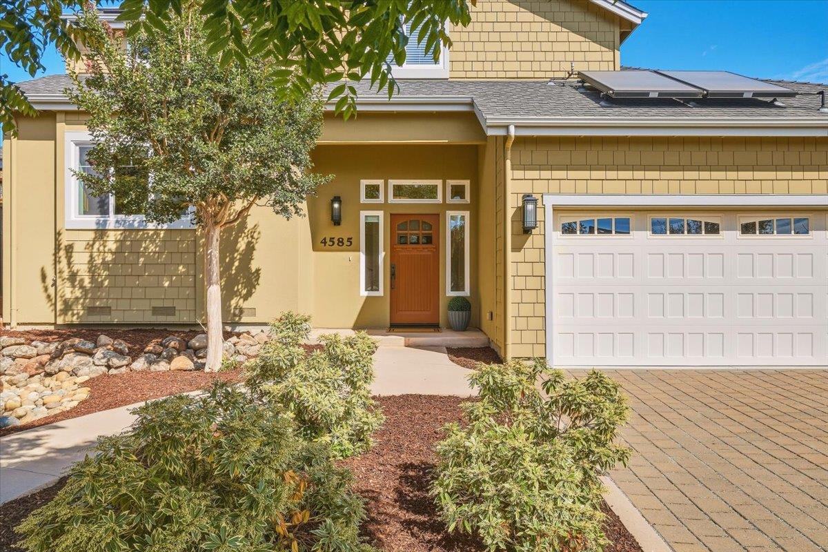 4585 Dawn LN