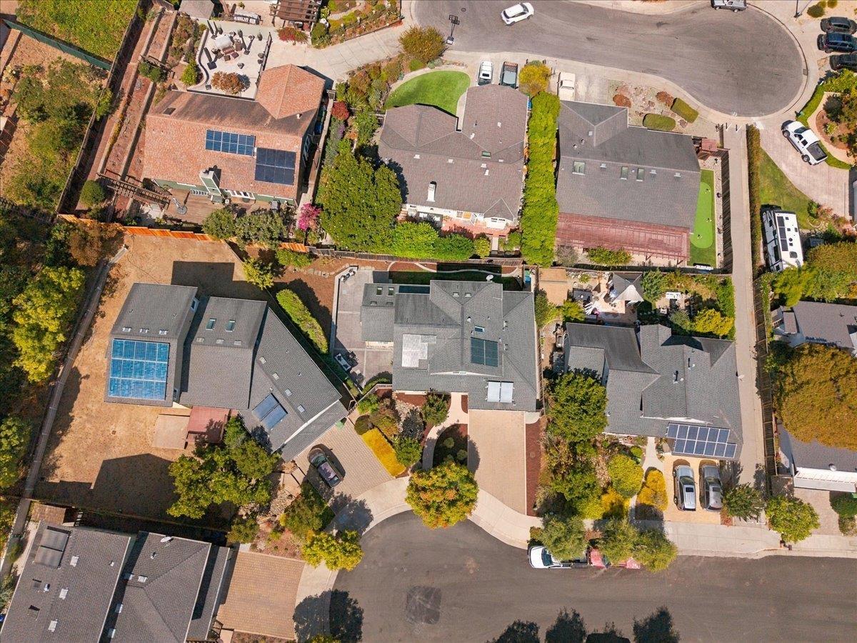 4585 Dawn LN