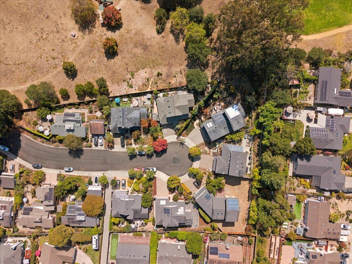 4585 Dawn LN