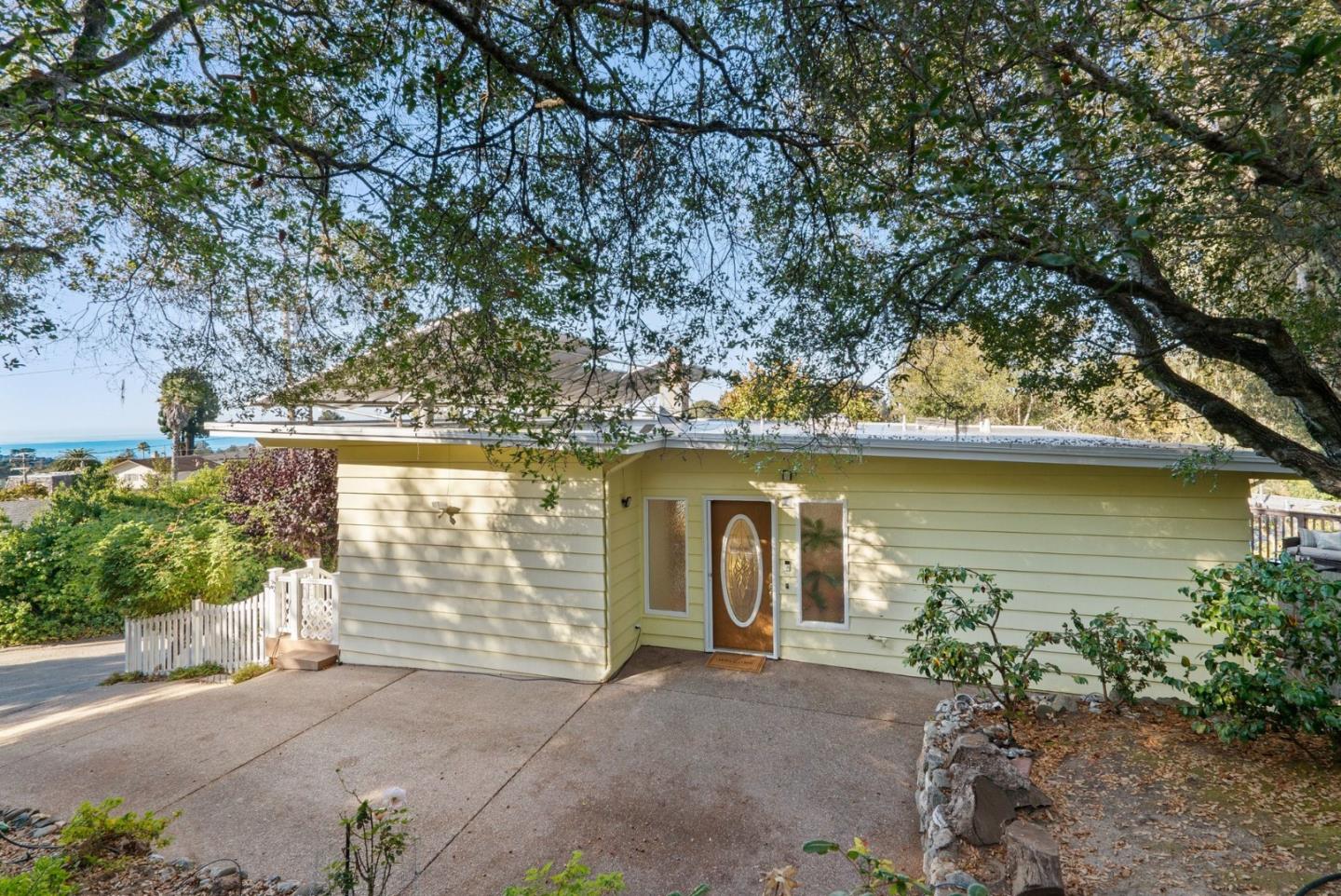 534 Cathedral DR