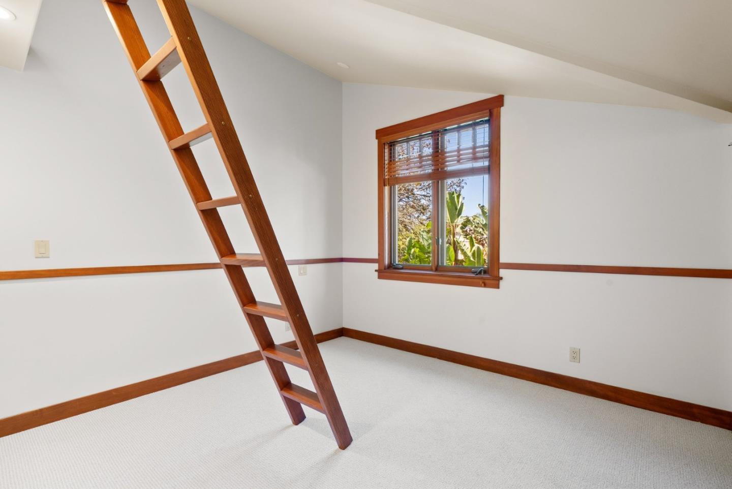 508 Escalona DR