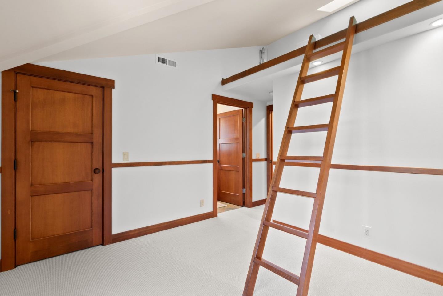 508 Escalona DR