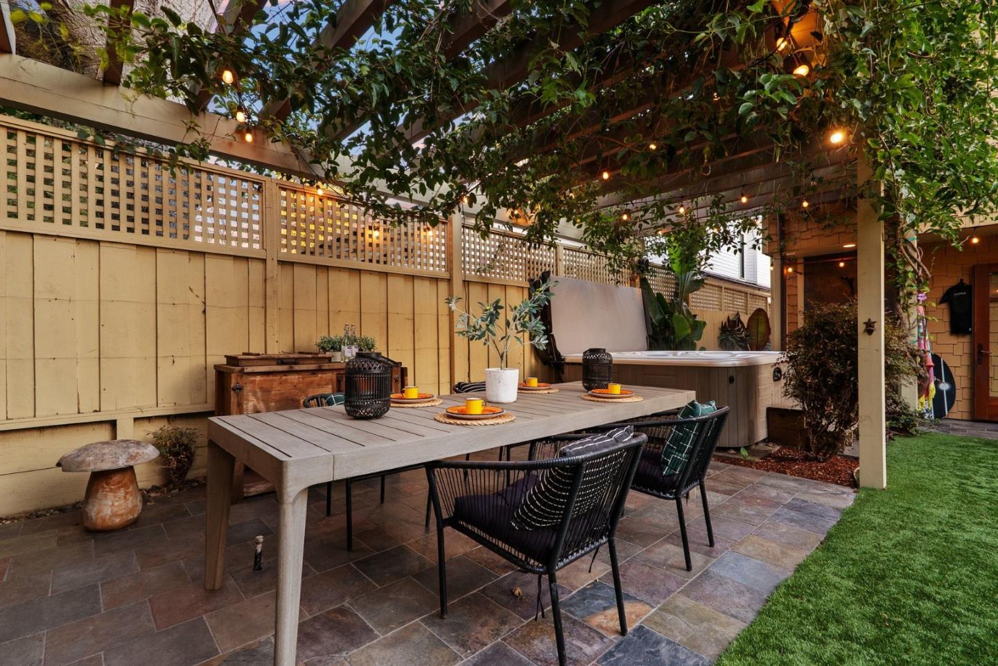 508 Escalona DR