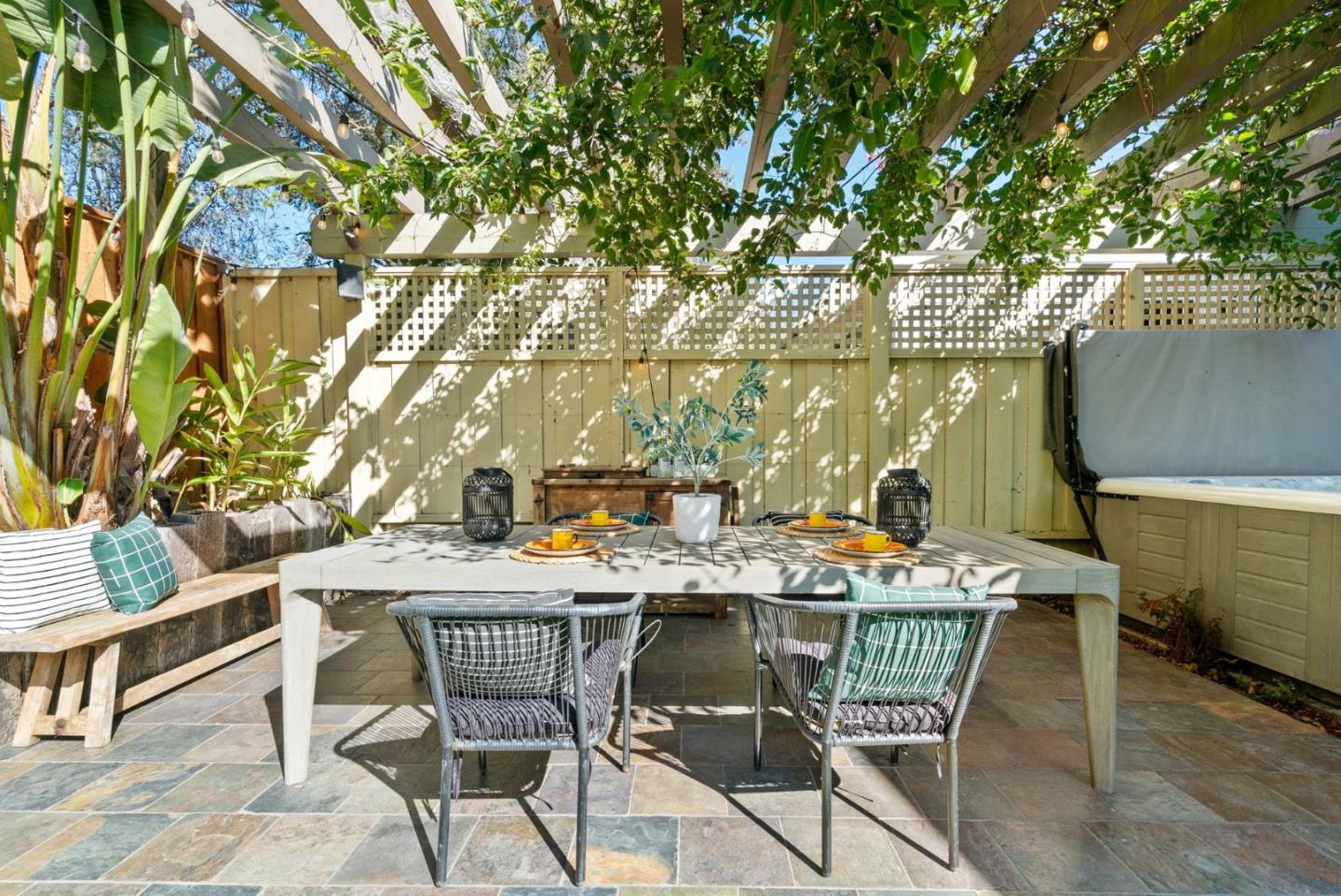 508 Escalona DR