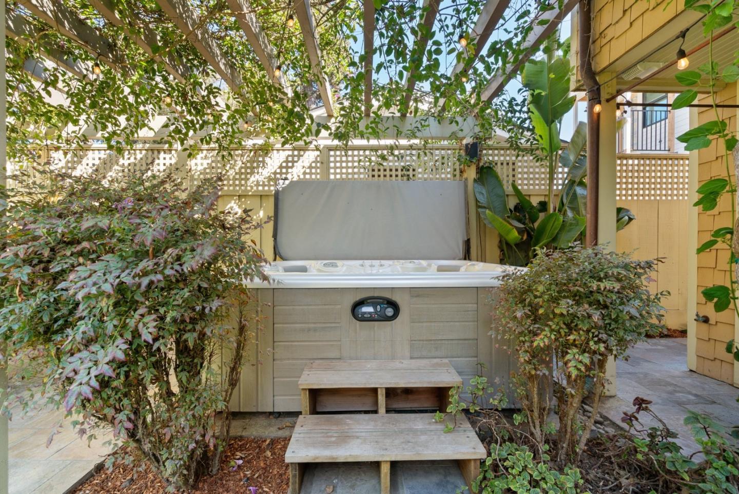 508 Escalona DR