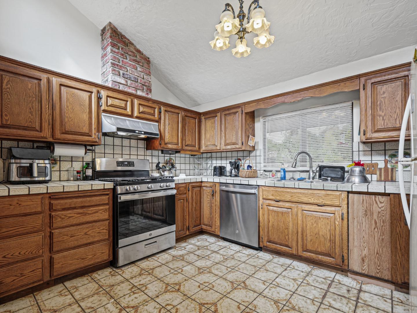 140 Allan LN