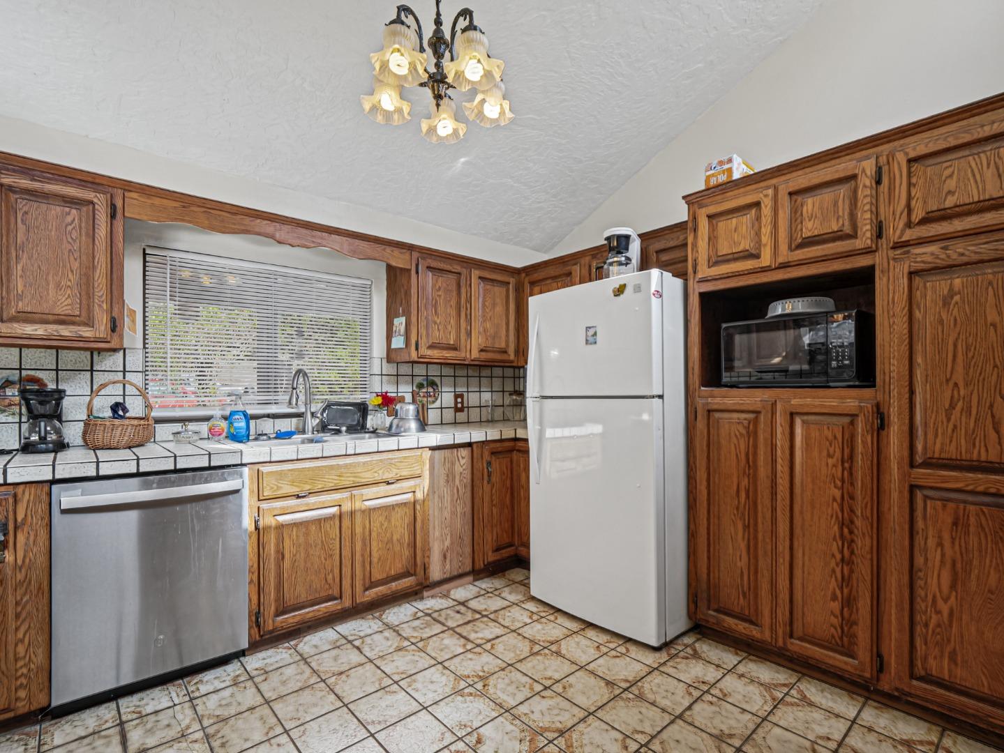 140 Allan LN