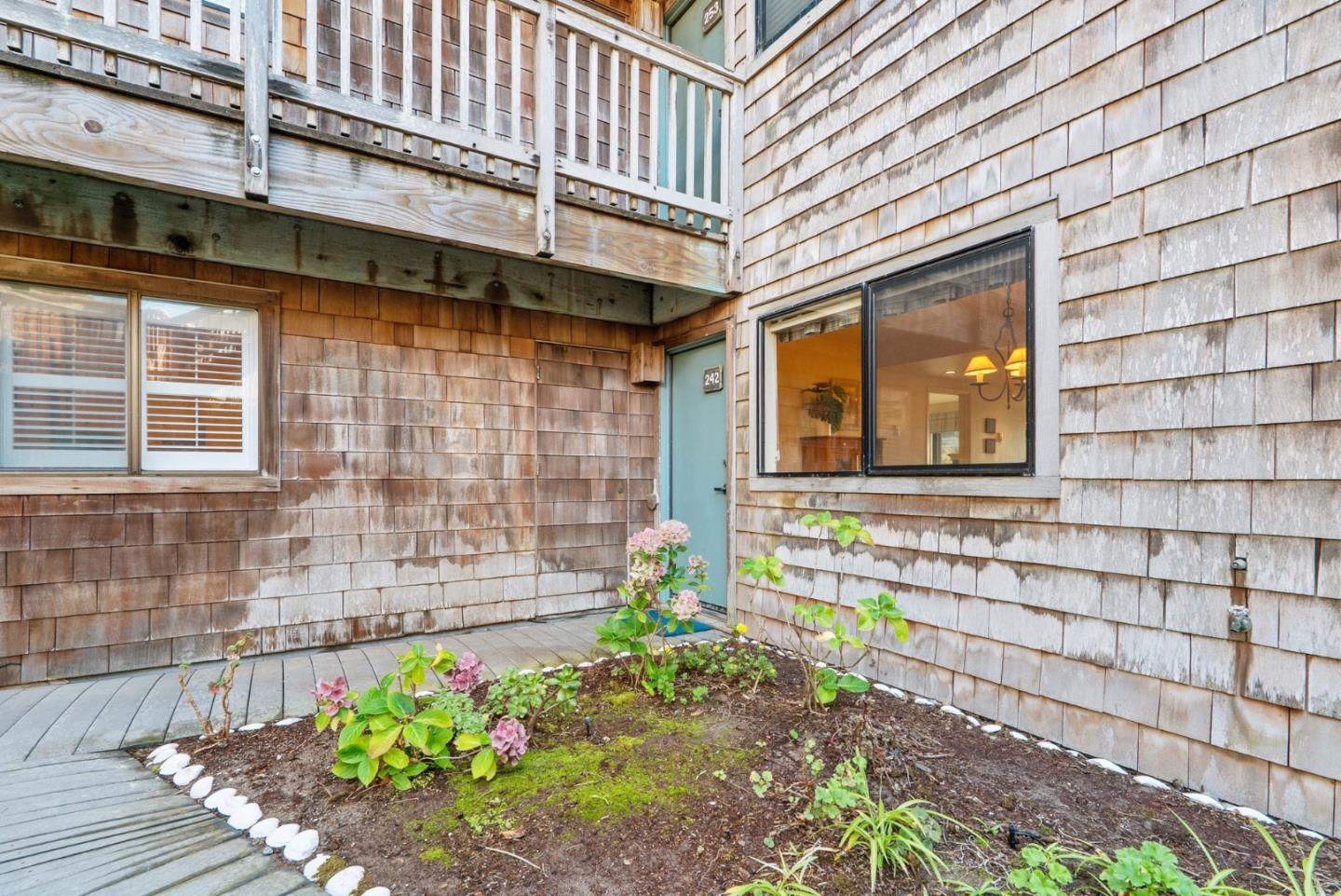 101 Shell DR 242