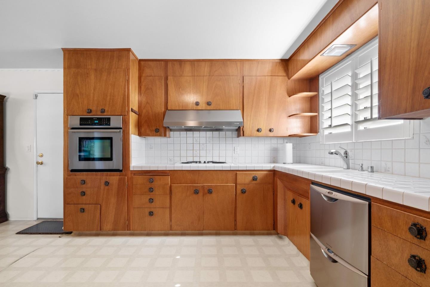 13 Cottage DR