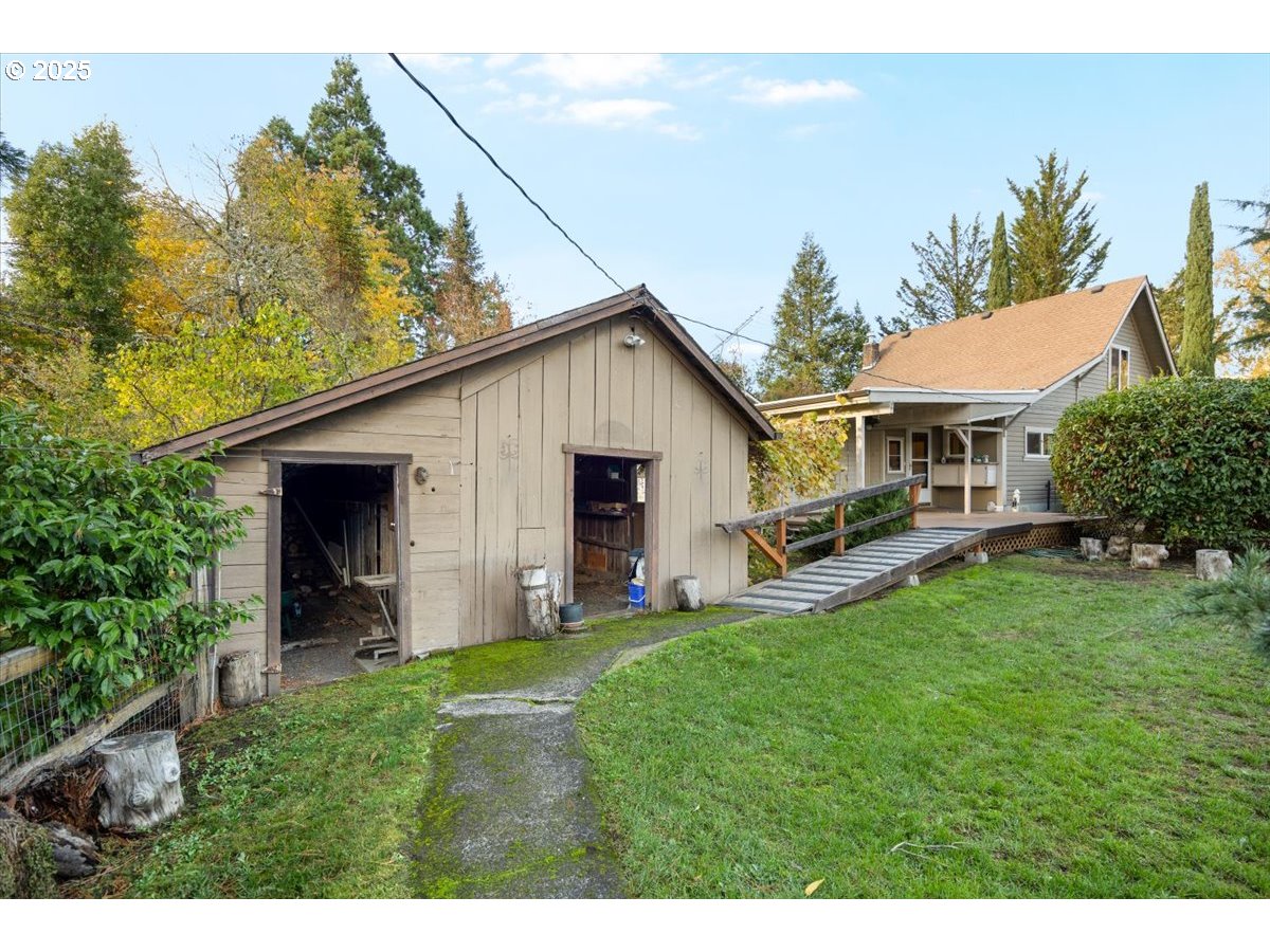 939 BUCKHORN RD