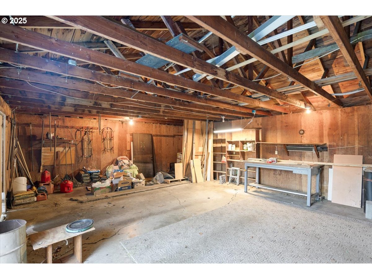 939 BUCKHORN RD