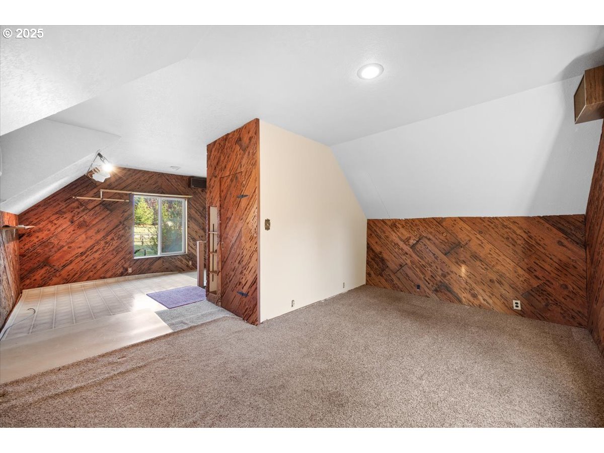 939 BUCKHORN RD