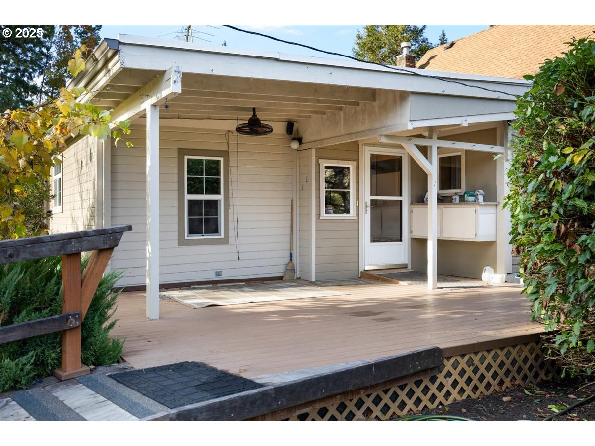 939 BUCKHORN RD