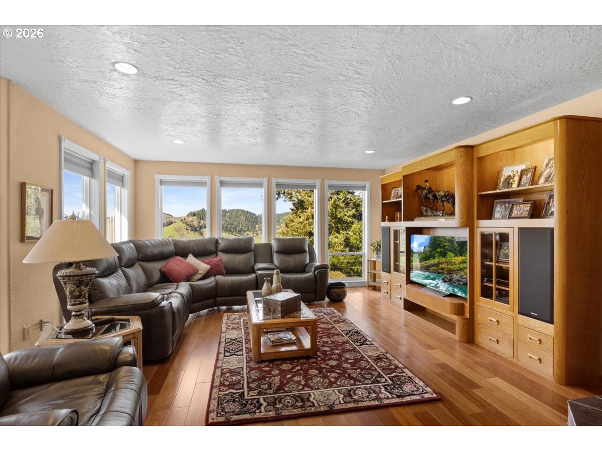 1791 SCOTTS VALLEY RD