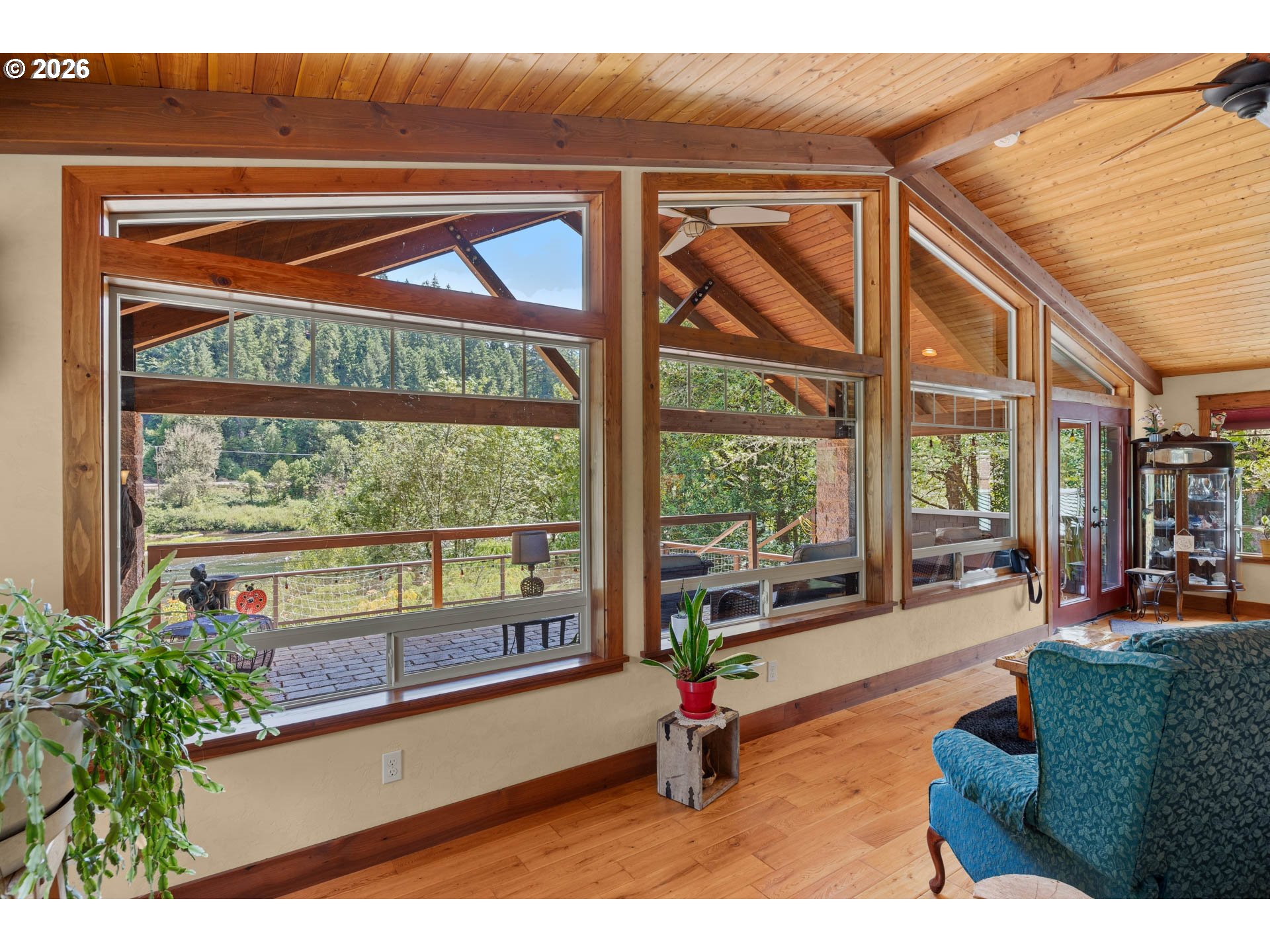 132 COUGAR CREEK RD